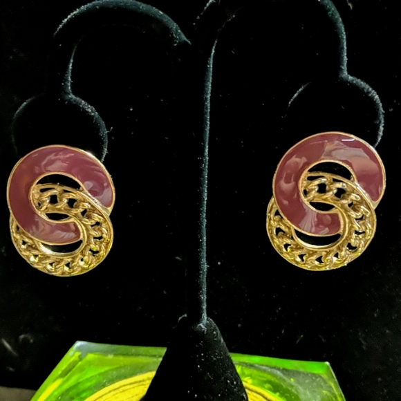 Lot 5 pairs VTG pierced earrings - Picture 7 of 7